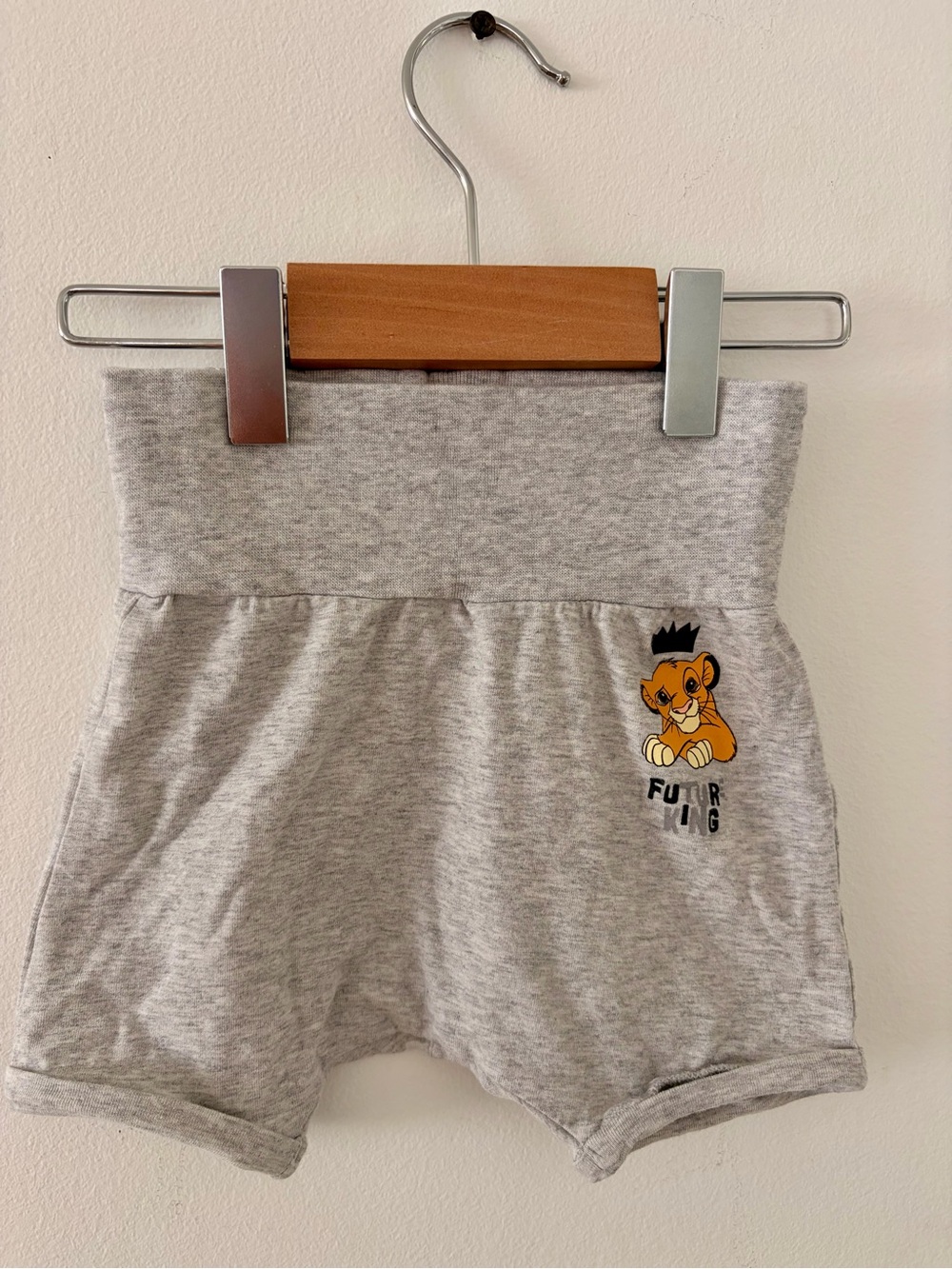 H&M Light Gray Shorts with Simba Graphic
